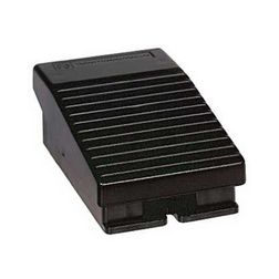 Lábkapcsoló 1-ny 1-z 3A/AC15/230V BE vagy KI-parancs 1-fokozat fém fekete Harmony XPE-A Schneider - XPEA110