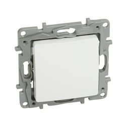 Niloé 101 1P kapcsoló betét fehér süllyesztett IP20 1- billentyű/gomb LEGRAND - 764500