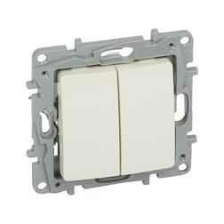 Niloé 106+6 kettős váltókapcsoló betét bézs süllyesztett IP20 2- billentyű/gomb LEGRAND - 764602