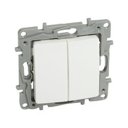 Niloé 106+6 kettős váltókapcsoló betét fehér süllyesztett IP20 2- billentyű/gomb LEGRAND - 764502