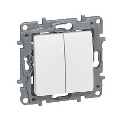 Niloé nyomó/váltókapcsoló N101/106 betét fehér süllyesztett dmax. IP20 2- billentyű/gomb LEGRAND - 764509
