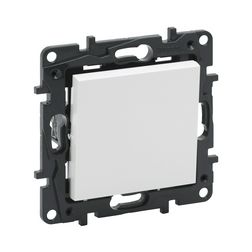 NiloéStep 106 váltókapcsoló betét közp. fedéllel fehér süllyesztett rugós IP20 LEGRAND - 863106