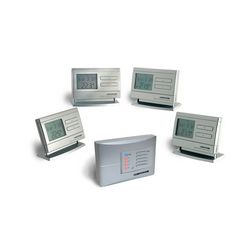 RF szobatermosztát programozható LCD (2xAA1,5V-elemes) +vevő digitális 5-40°C 6A 230V QUANTRAX - Q8RF