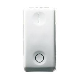 System 102 2P kapcsoló moduláris 1M fehér beépített csavaros IP41 billentyű/gomb GEWISS - GW20503