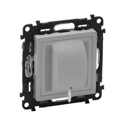 Valena Life húzózsinóros váltóérintkezős nyomó alumínium - 752324