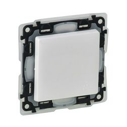 ValenaLife 102 2P kapcsoló betét közp. fedéllel fehér süllyesztett csavaros IP44 LEGRAND - 752164