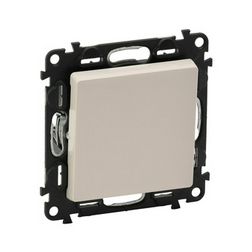 ValenaLife 107 keresztkapcsoló betét közp. fedéllel bézs süllyesztett csavaros IP20 LEGRAND - 752207