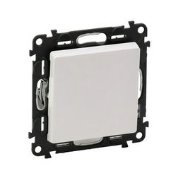 ValenaLife 107 keresztkapcsoló betét közp. fedéllel fehér süllyesztett csavaros IP20 LEGRAND - 752107