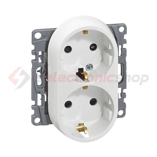 Niloé 162/2 dugalj földelt központi fedlap gyerekzárral fehér IP20 süllyesztett csavaros LEGRAND - 764544